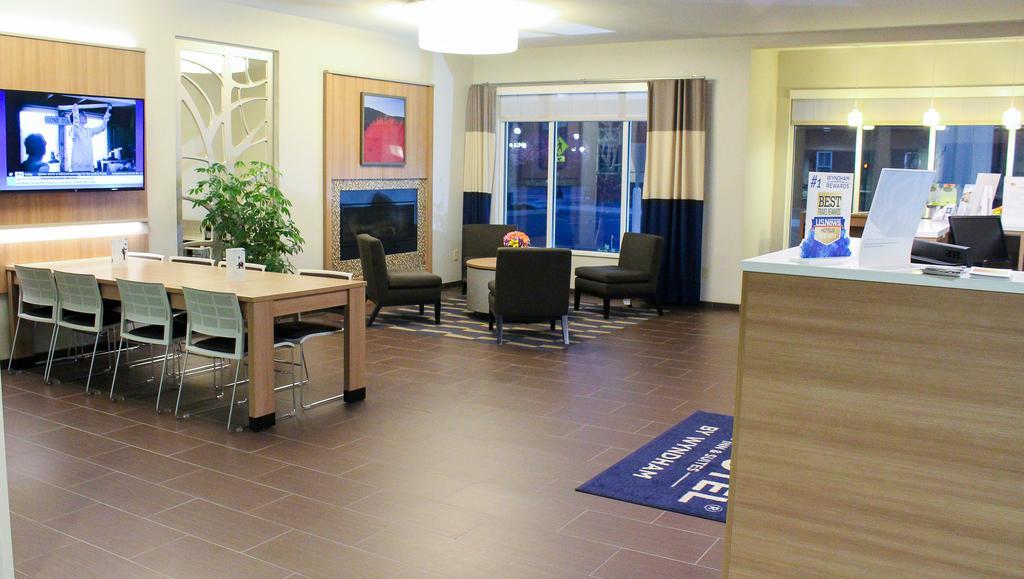 Microtel Inn & Suites By Wyndham - Penn Yan Exterior foto